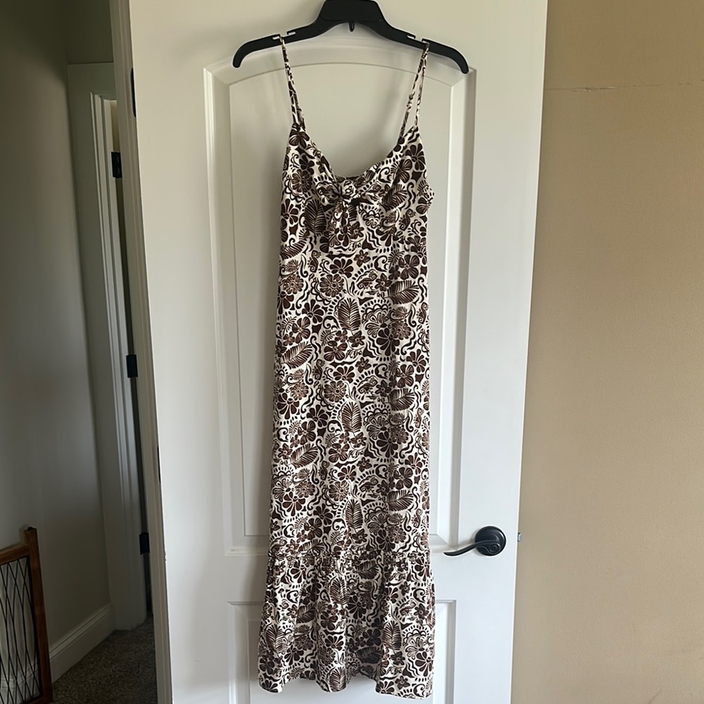 Chic Brown and White Floral Dress